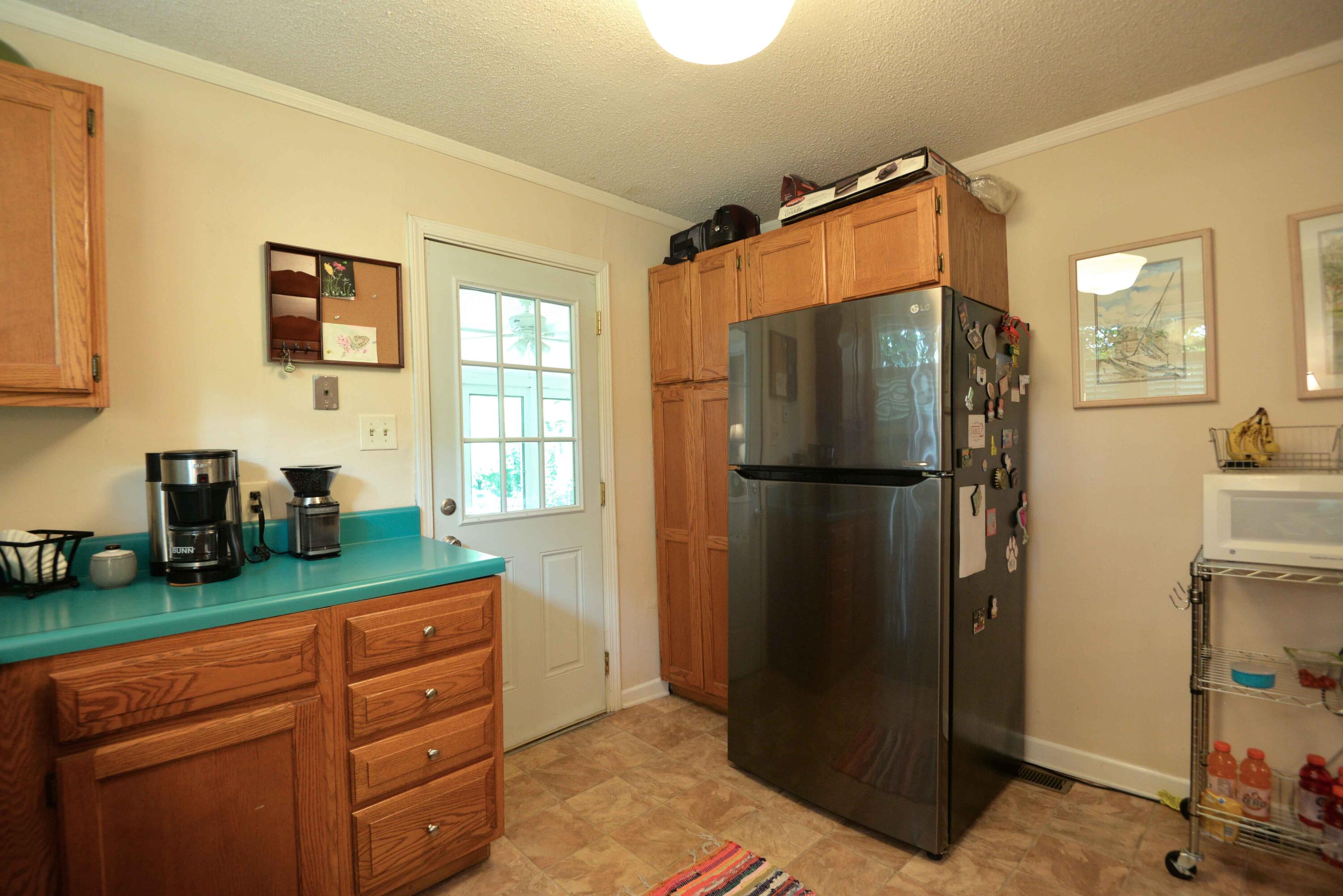 1113 South Crest Road Rossville, GA 30741 - Photo 11 of 28 Kitchen view 2