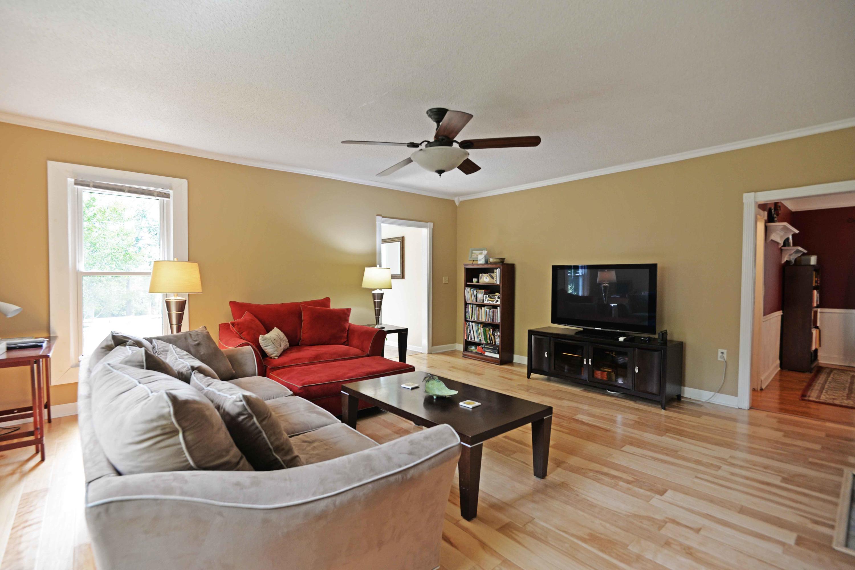 1113 South Crest Road Rossville, GA 30741 - Photo 6 of 28 Living room view 3