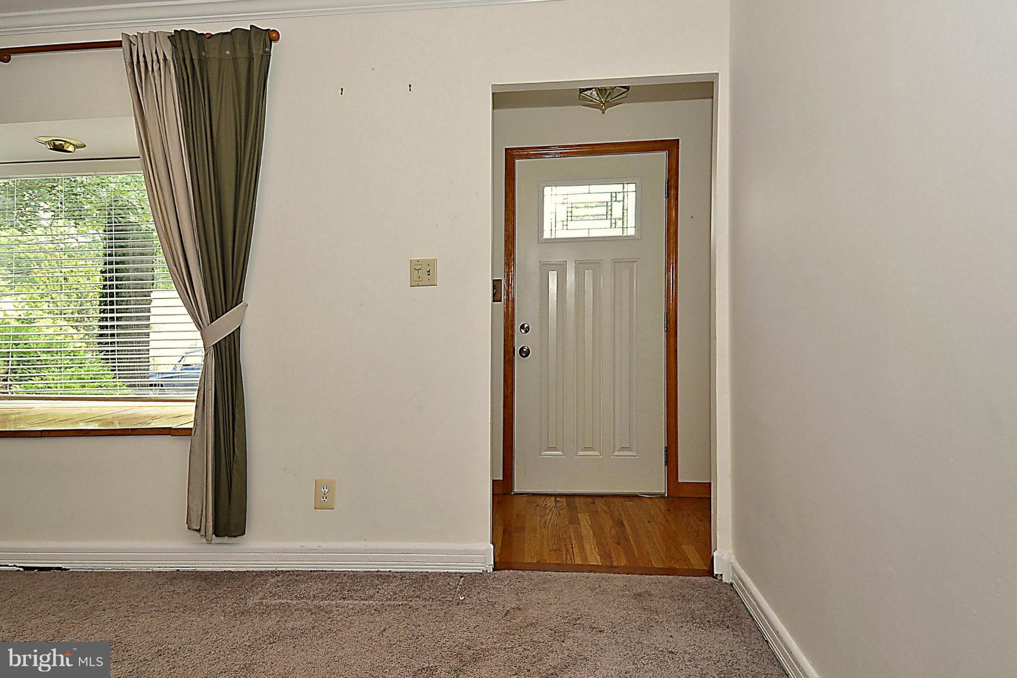 1503 Gleason Street Silver Spring, MD 20902 - Photo 2 of 30 Entry Way