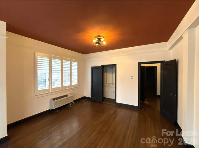 $2,450 | 301 West 10th Street, Unit 106, Charlotte, NC 28202