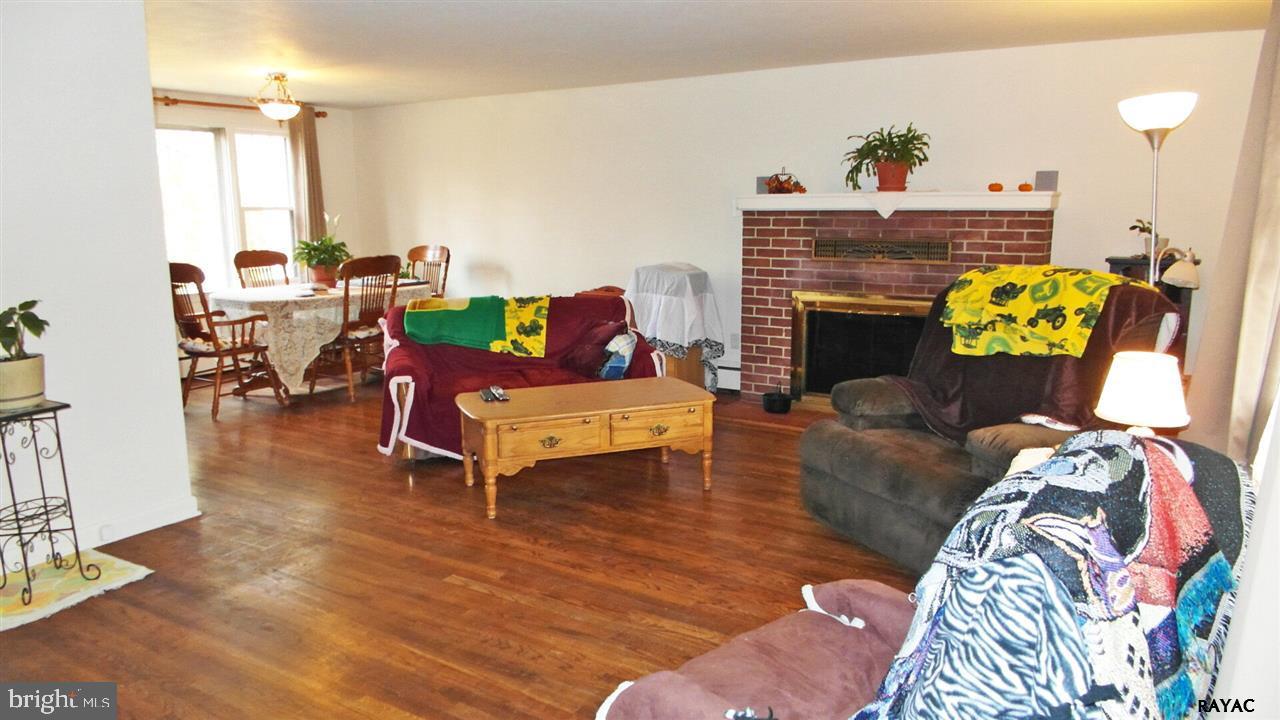 155 Knoxlyn Road Gettysburg, PA 17325 - Photo 11 of 15 Gallery Image 11