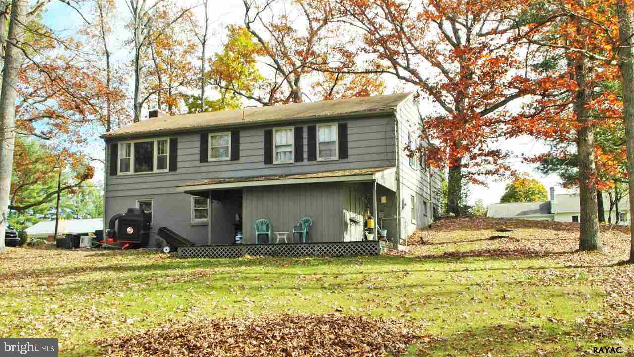 155 Knoxlyn Road Gettysburg, PA 17325 - Photo 3 of 15 Gallery Image 3
