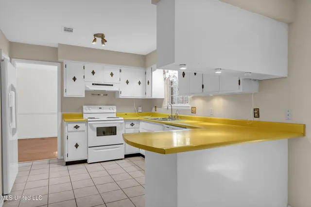 $425,000 | 11804 Ormond Road, Moss Point, MS 39562