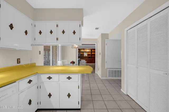 $425,000 | 11804 Ormond Road, Moss Point, MS 39562