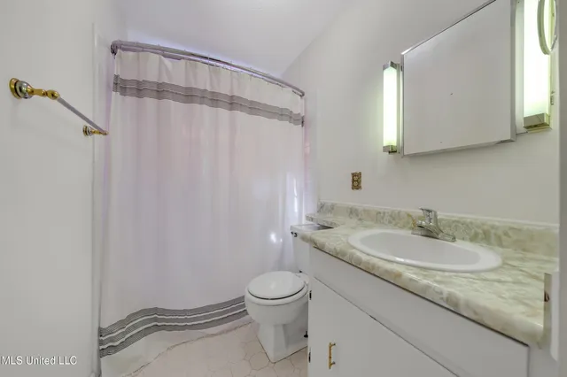 $425,000 | 11804 Ormond Road, Moss Point, MS 39562