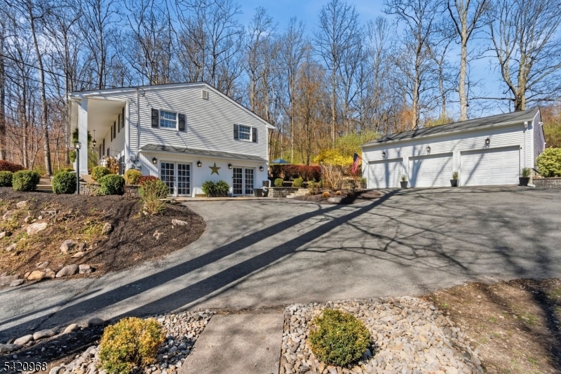 97 Mt Rascal Road Hackettstown, NJ 07840 - Photo 3 of 44