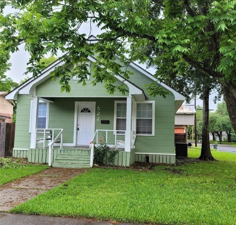 522 Aron Street Baytown, TX 77520 - Photo 1 of 9
