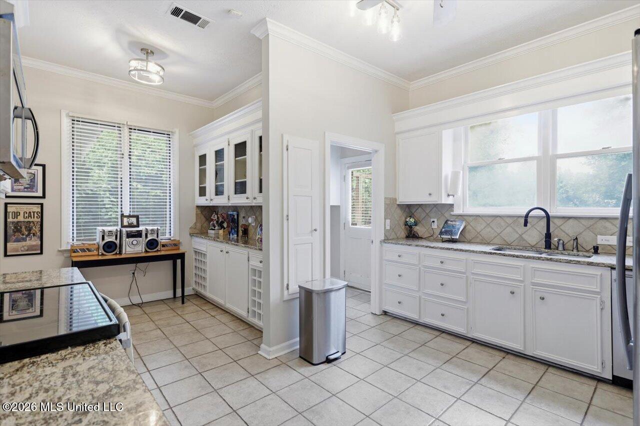 441 East Peace Street Canton, MS 39046 - Photo 9 of 29 12-441 E Peace St _ Hometoursms.com