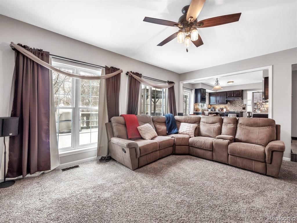 163 Whitney Drive Rochester Hills, MI 48307 - Photo 13 of 42