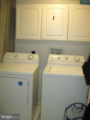 131 Fort Evans Road Southeast, Unit E Leesburg, VA 20175 - Photo 20 of 23 Full Size Washer and Dryer Convey
