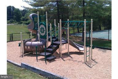 131 Fort Evans Road Southeast, Unit E Leesburg, VA 20175 - Photo 22 of 23 Tot Lot/Playground