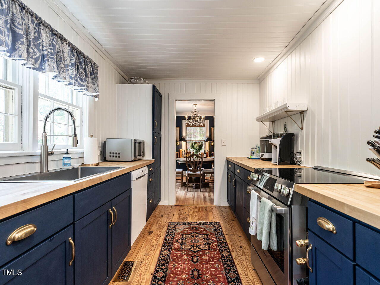 1813 Ridley Street Raleigh, NC 27608 - Photo 15 of 30 015-1280x960-kitchen