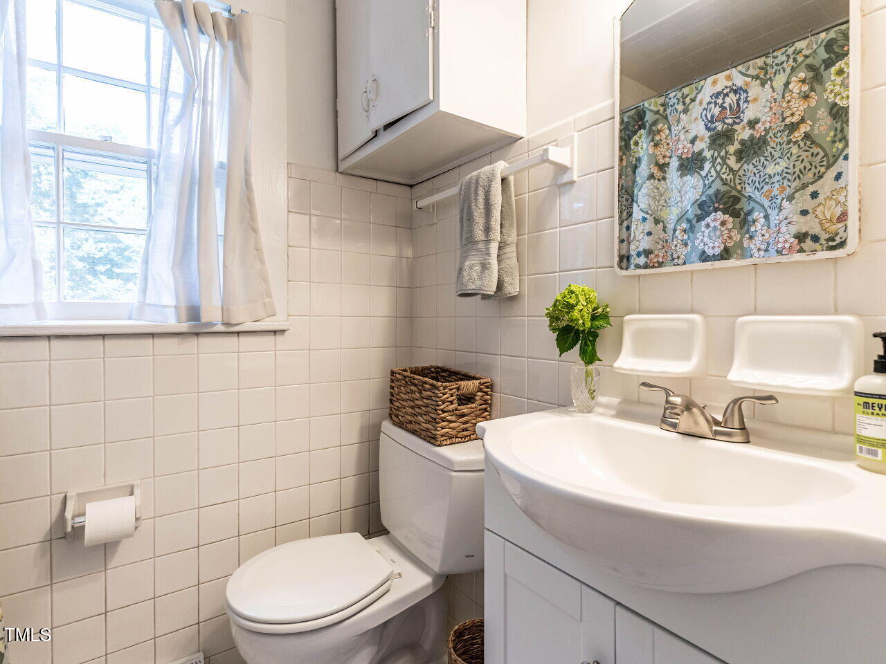 1813 Ridley Street Raleigh, NC 27608 - Photo 21 of 30 021-1280x960-primary-bath