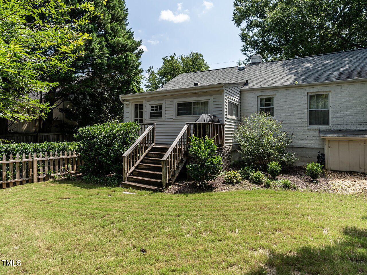 1813 Ridley Street Raleigh, NC 27608 - Photo 27 of 30 027-1280x960-back-of-home