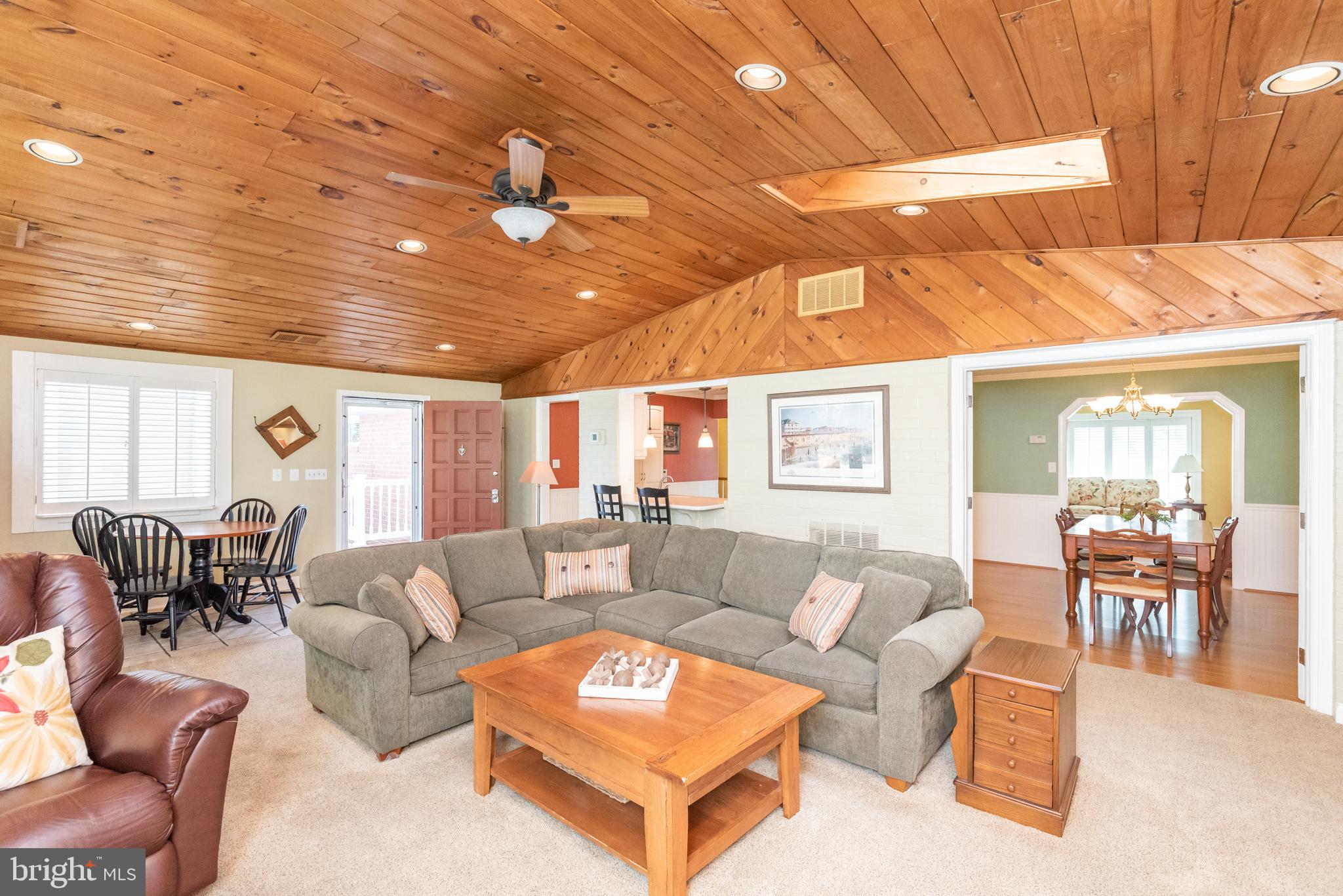 910 Breezewick Road Towson, MD 21286 - Photo 4 of 71 Gallery Image 4