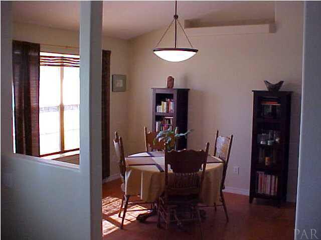 7155 Jennifer Road Pensacola, FL 32526 - Photo 2 of 14 FORMAL DINING