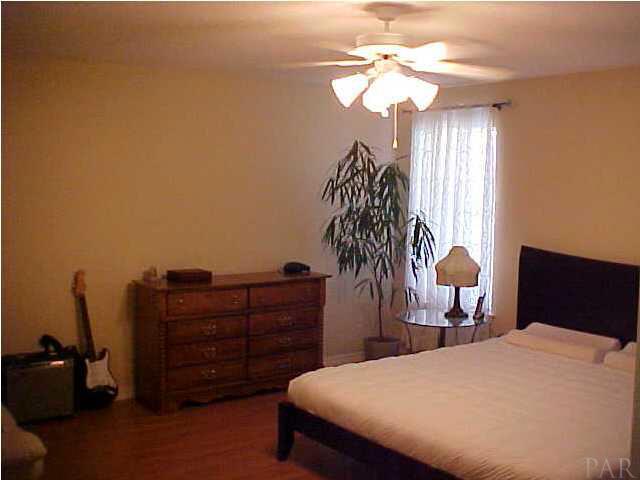 7155 Jennifer Road Pensacola, FL 32526 - Photo 7 of 14 LARGE MASTER BEDROOM..