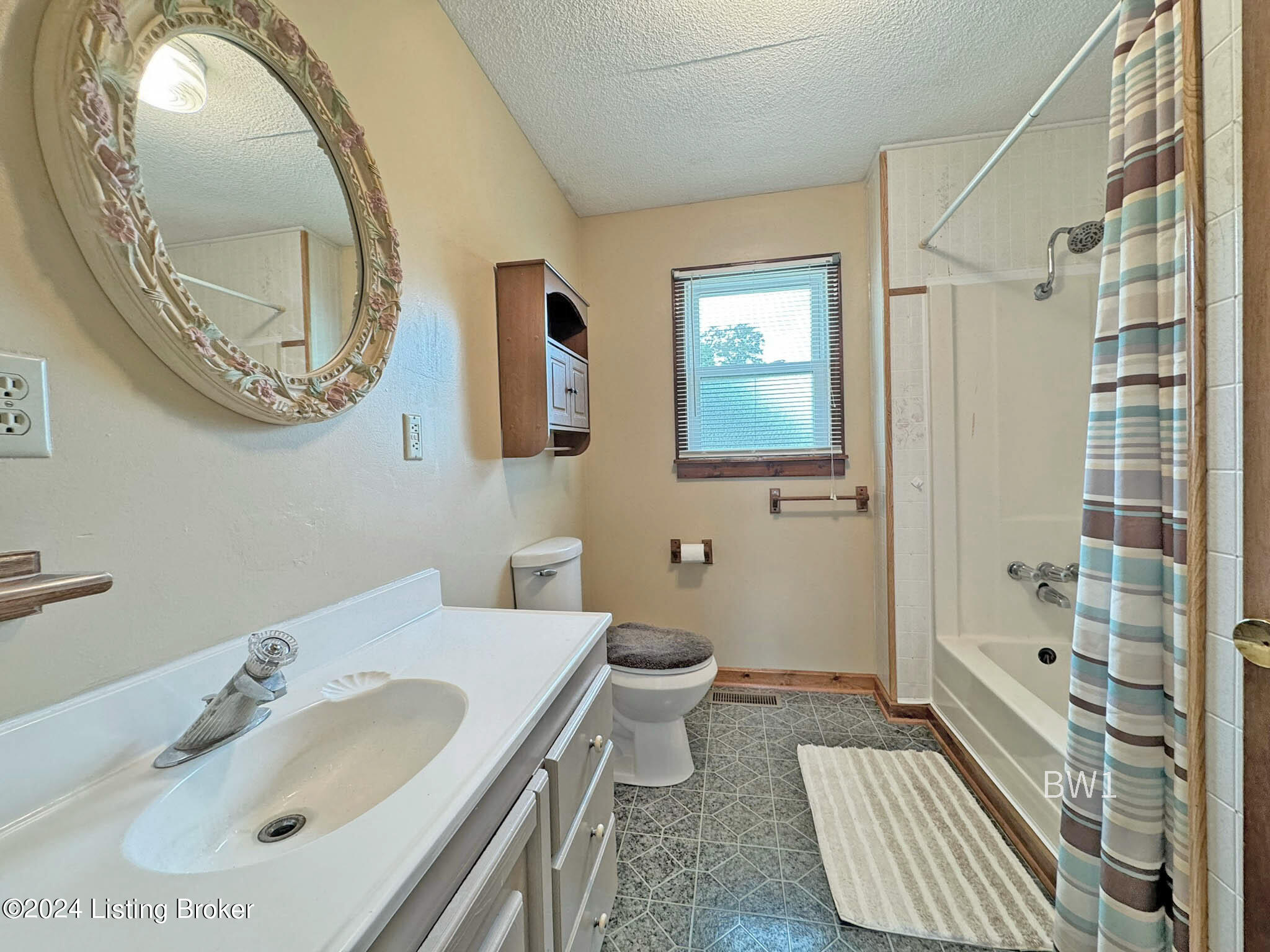 5569 Mill Road Mount Eden, KY 40046 - Photo 15 of 27 Bath