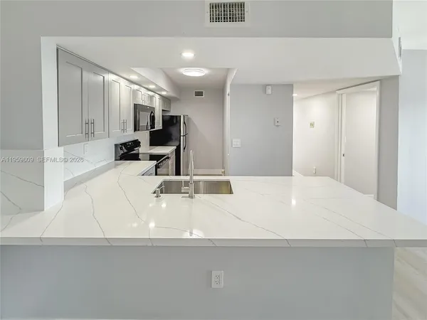 $2,350 | 8590 Southwest 212th Street, Unit 204, Cutler Bay, FL 33189