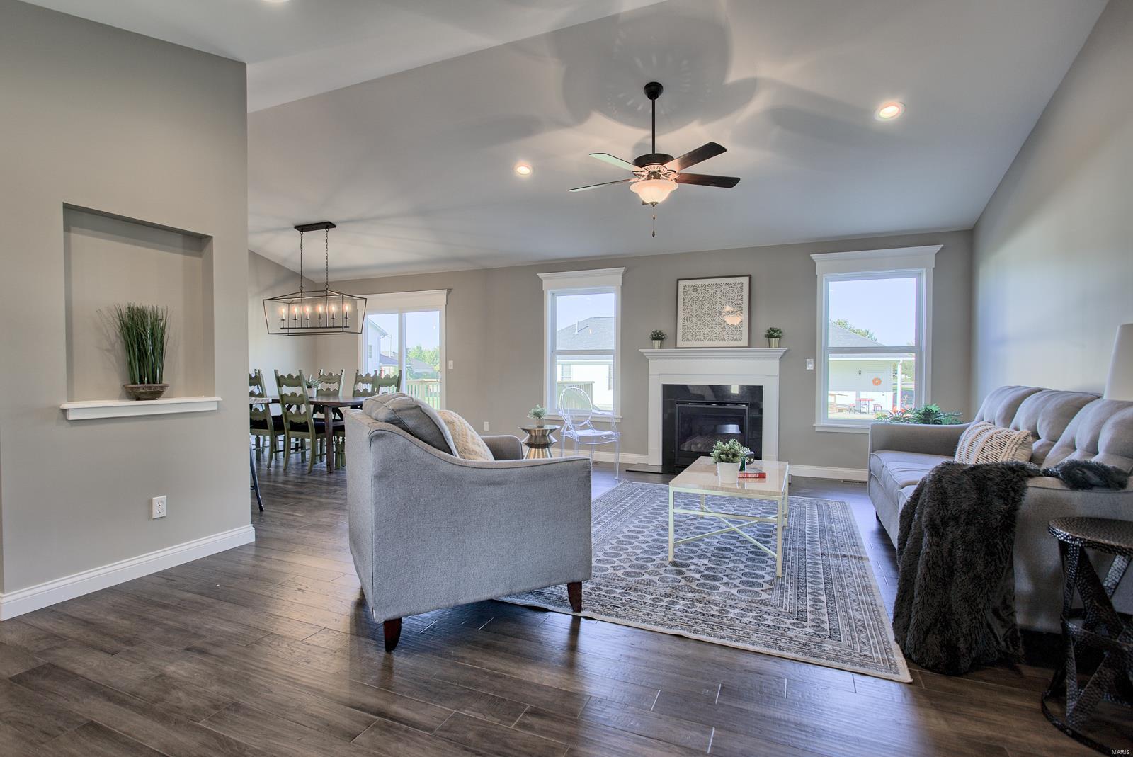 401 Cook Avenue Hamel, IL 62046 - Photo 14 of 61 Gallery Image 14