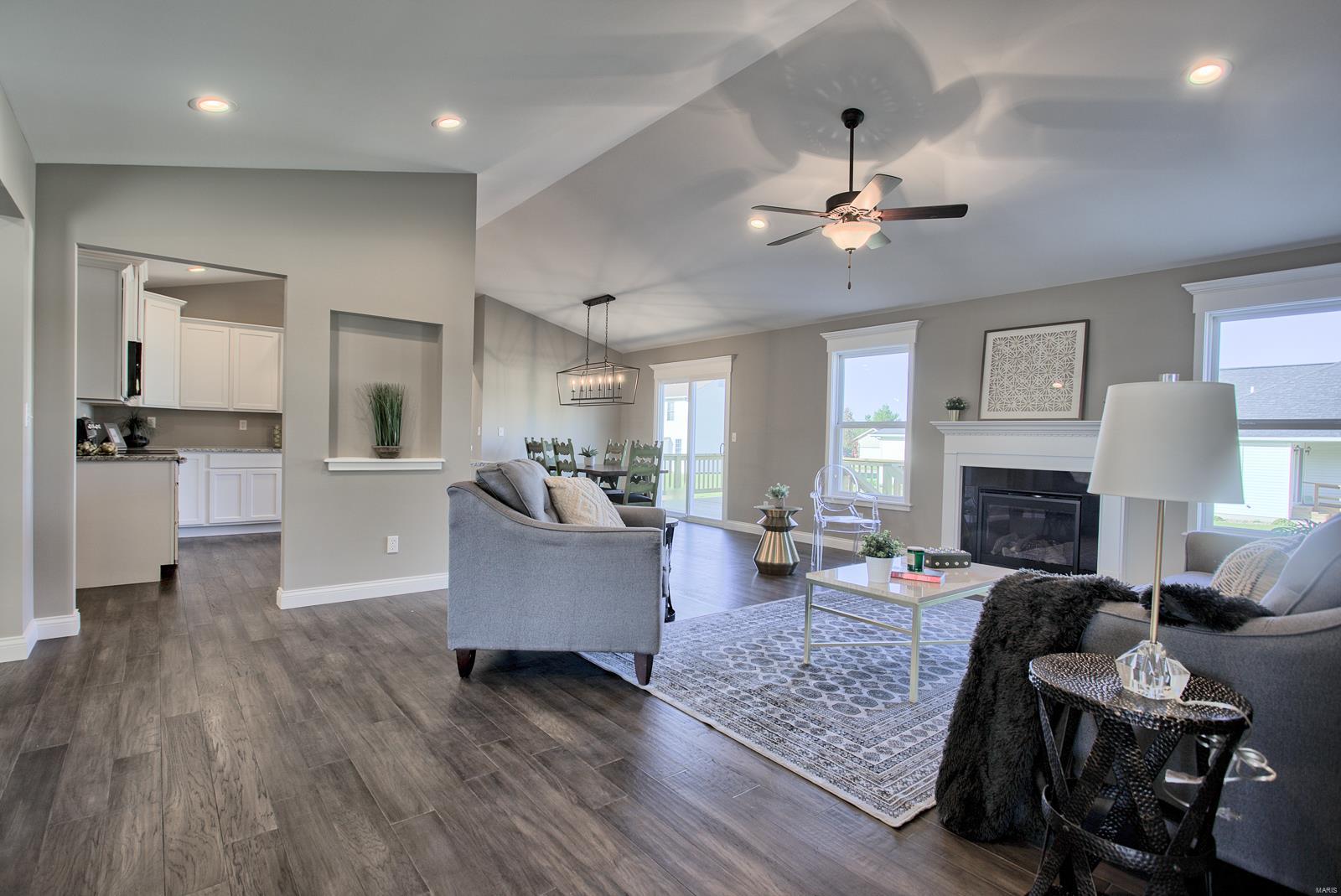 401 Cook Avenue Hamel, IL 62046 - Photo 9 of 61 Gallery Image 9