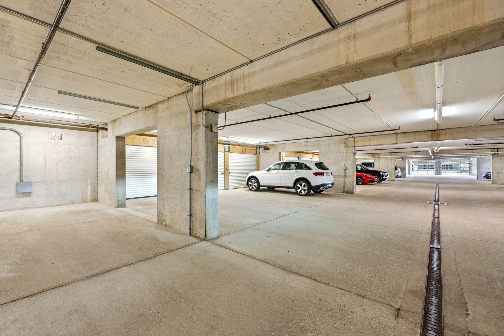 541 East Erie Street, Unit 311 Milwaukee, WI 53202 - Photo 34 of 45 Parking