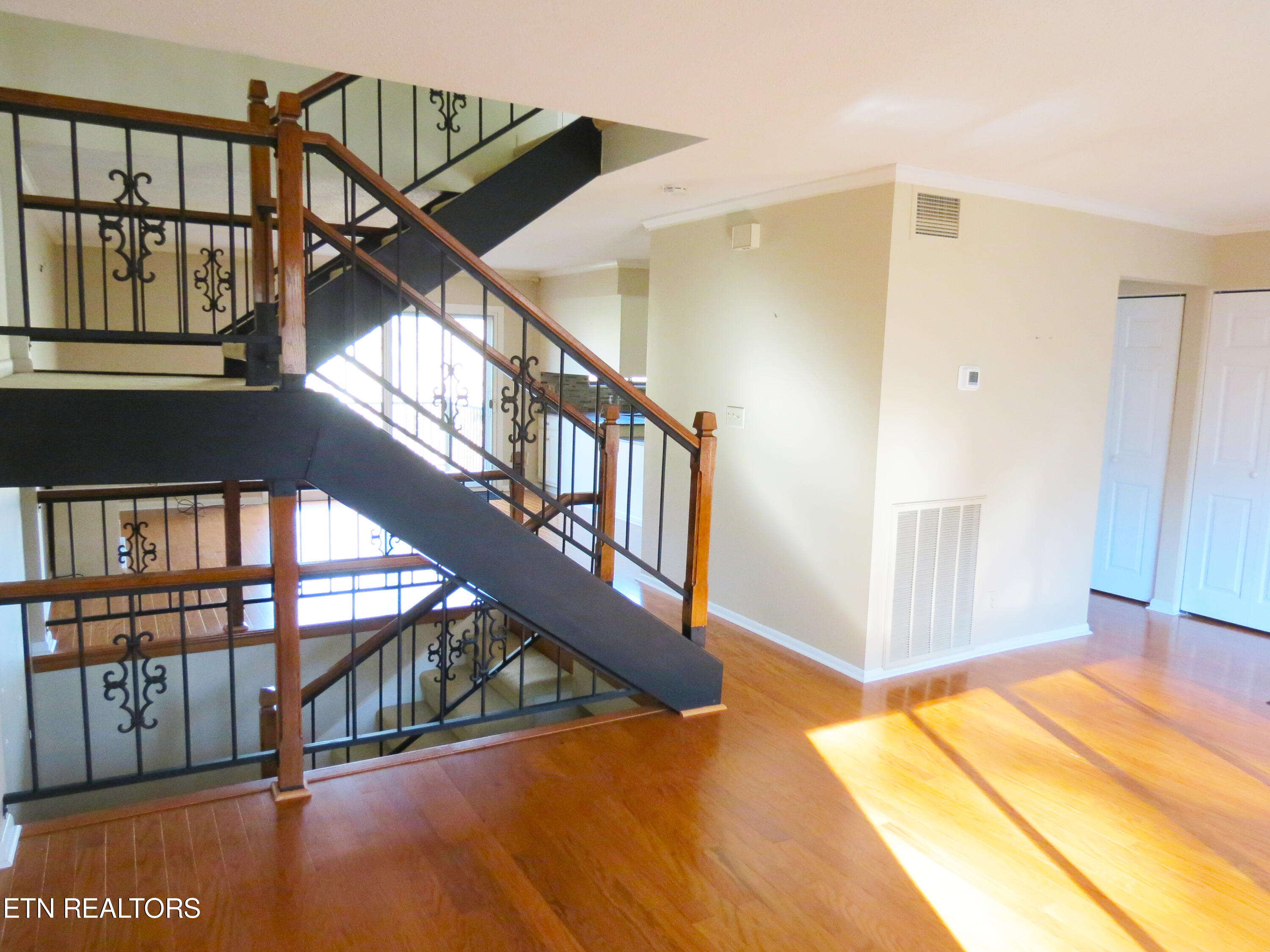 34 Brookside Drive Oak Ridge, TN 37830 - Photo 6 of 47 bs49