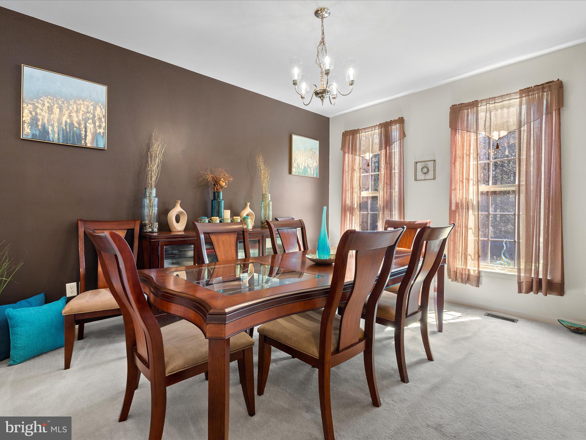 9317 Old Court Road Baltimore, MD 21244 - Photo 6 of 36 Dining Room