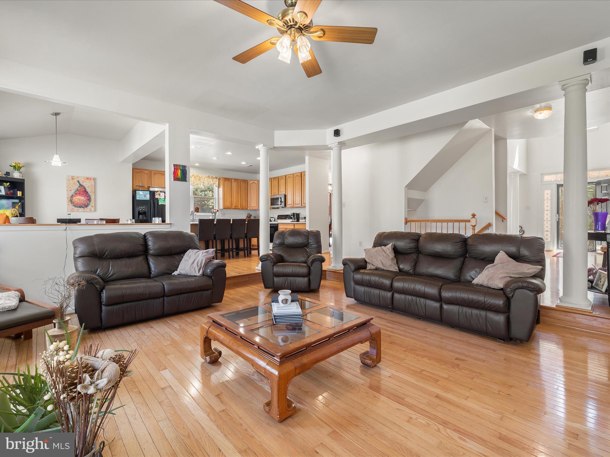 9317 Old Court Road Baltimore, MD 21244 - Photo 8 of 36 Family Room