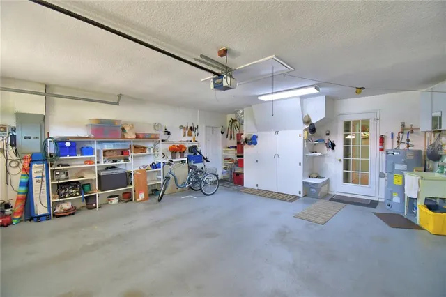 a view of entryway with living room