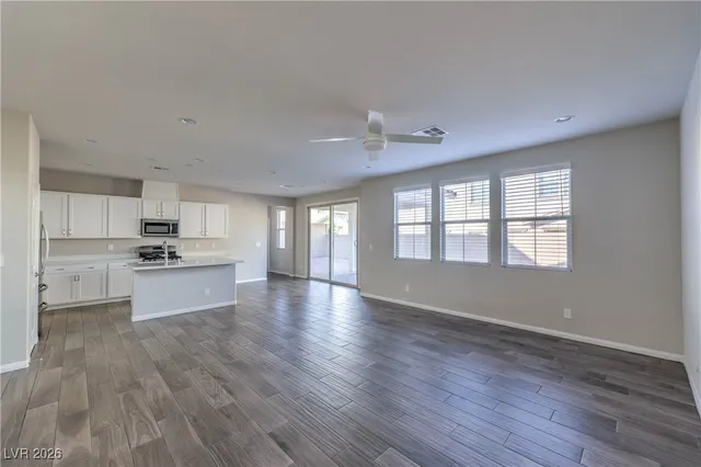 $2,595 | 10260 Bark Pine Court, Las Vegas, NV 89166