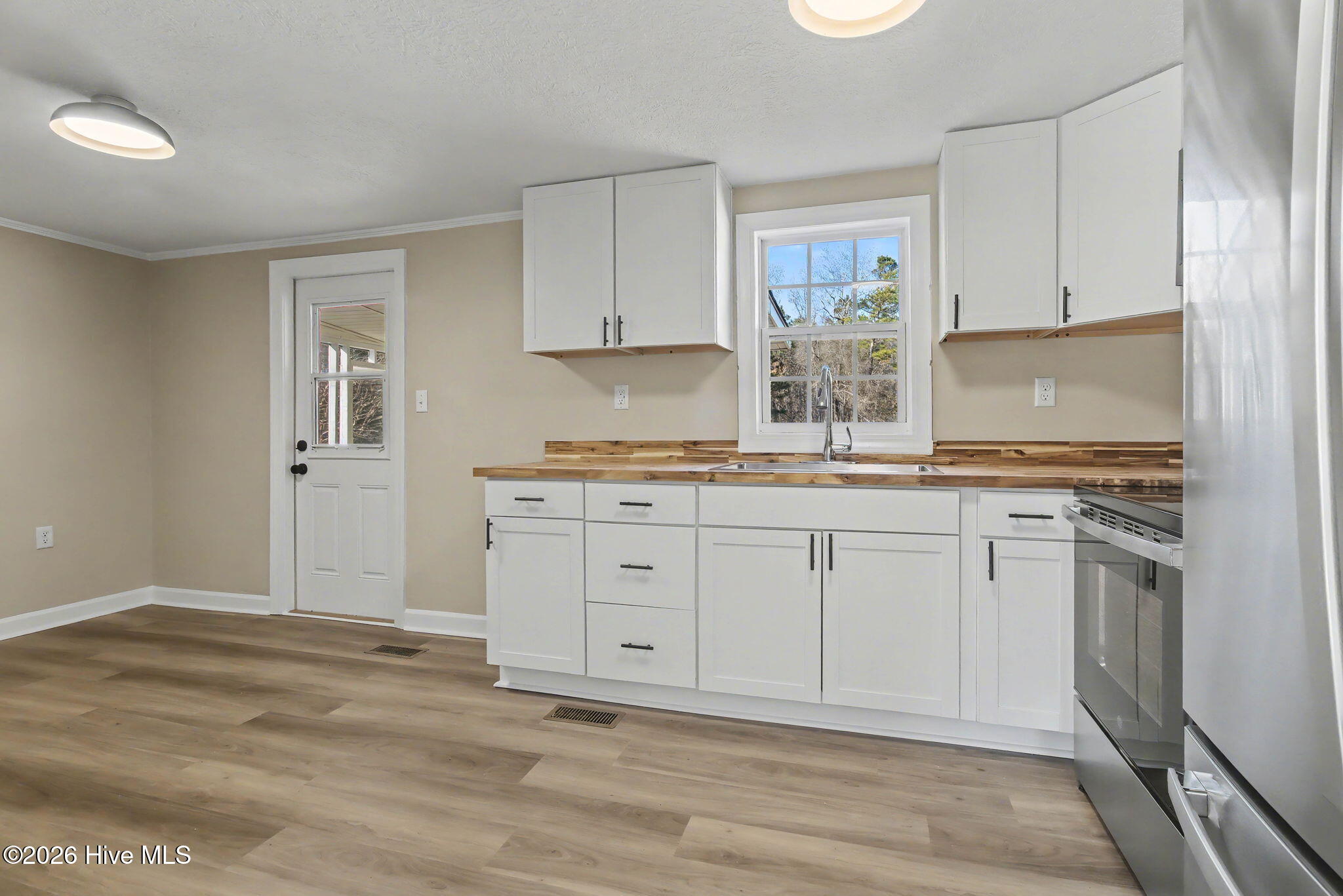 736 James Pait Road Bladenboro, NC 28320 - Photo 9 of 32 Eat In Kitchen