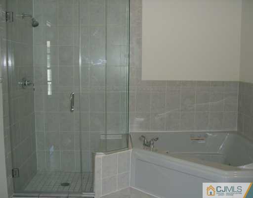 269 Nebula Road Piscataway, NJ 08854 - Photo 4 of 8 Gallery Image 4