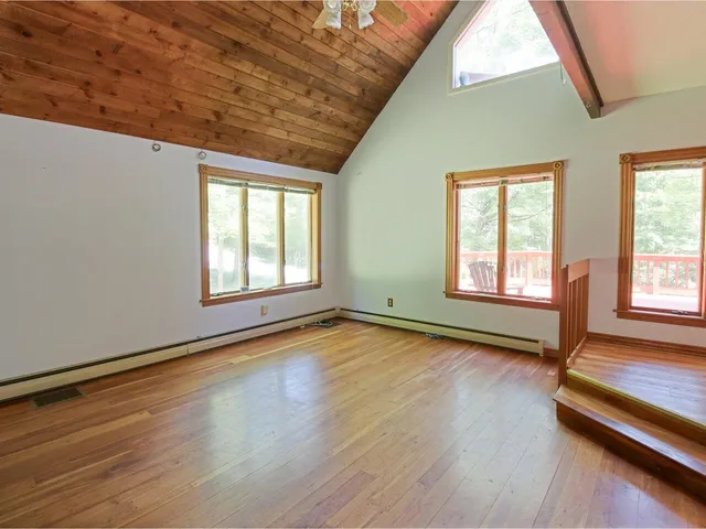 $469,900 | 86 N Road, Westford, VT 05494