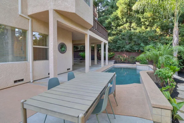 $1,295,000 | 1626 Arden Bluffs Lane, Carmichael, CA 95608