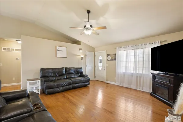 $274,900 | 365 Mark Avenue, Jackson, MO 63755
