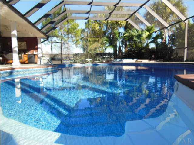 1621 West 9 & Half Mile Road Cantonment, FL 32533 - Photo 3 of 25 Look at this pool