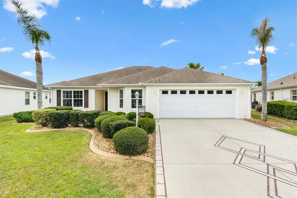 $380,000 | 2332 Grenadier Way, The Villages, FL 32162