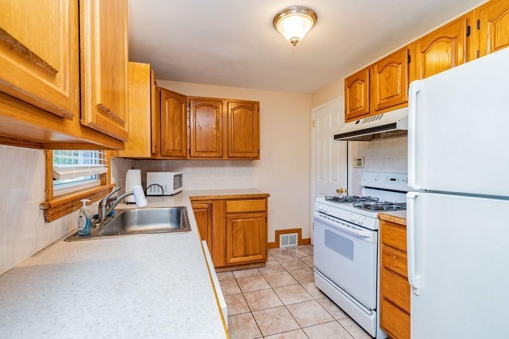 59 Garcia Street Springfield, MA 01129 - Photo 4 of 13 Gallery Image 4
