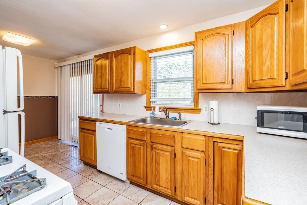 59 Garcia Street Springfield, MA 01129 - Photo 5 of 13 Gallery Image 5