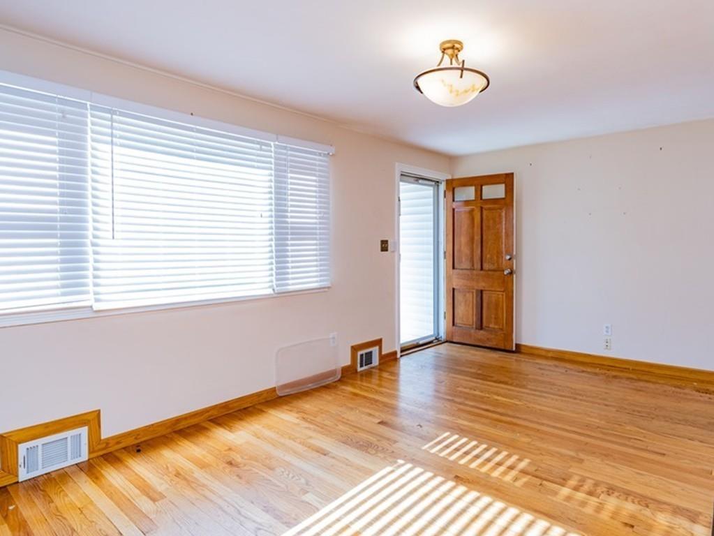 59 Garcia Street Springfield, MA 01129 - Photo 6 of 13 Gallery Image 6
