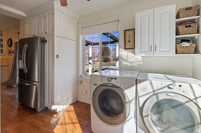 390 North 100 West Monroe, UT 84754 - Photo 117 of 167 Laundry area with dark wood-type flooring, ceiling fan, and washing machine and dryer