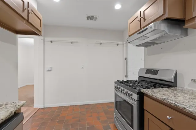 $525,000 | 1731 Hillcrest Lane, Austin, TX 78721