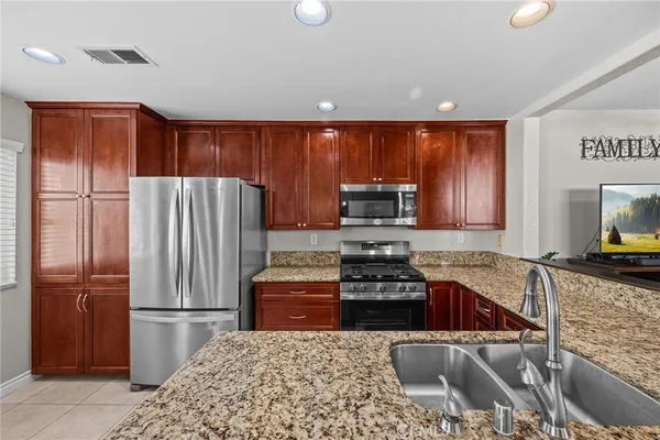 $670,000 | 1559 San Fernando Drive, Corona, CA 92882