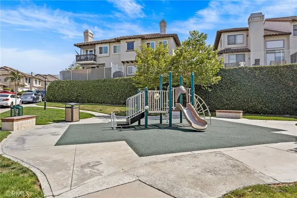 $670,000 | 1559 San Fernando Drive, Corona, CA 92882