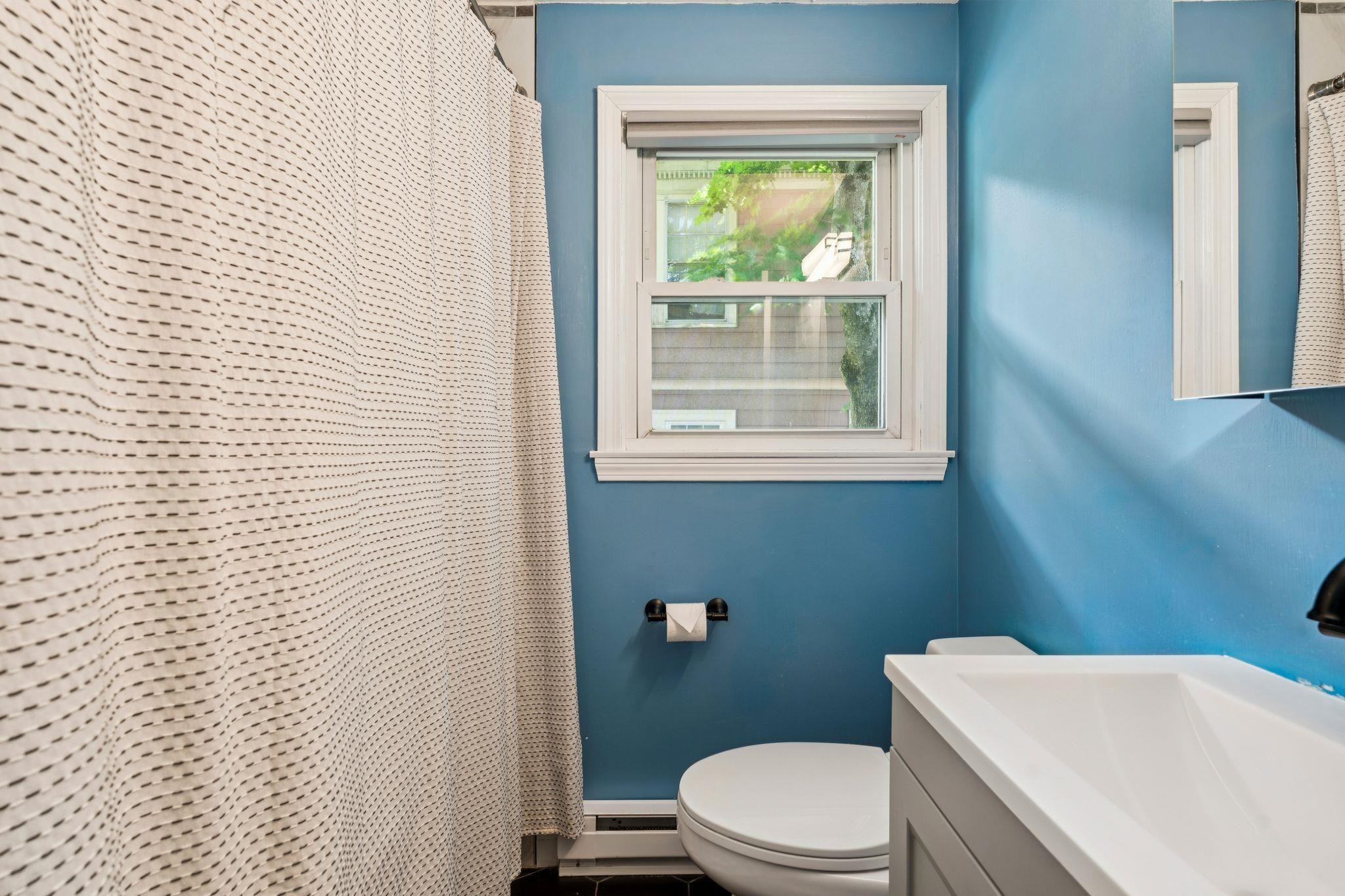 842 Beech Street Manchester, NH 03104 - Photo 20 of 28