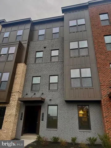 $3,895 | 21791 Express Terrace, Ashburn, VA 20147