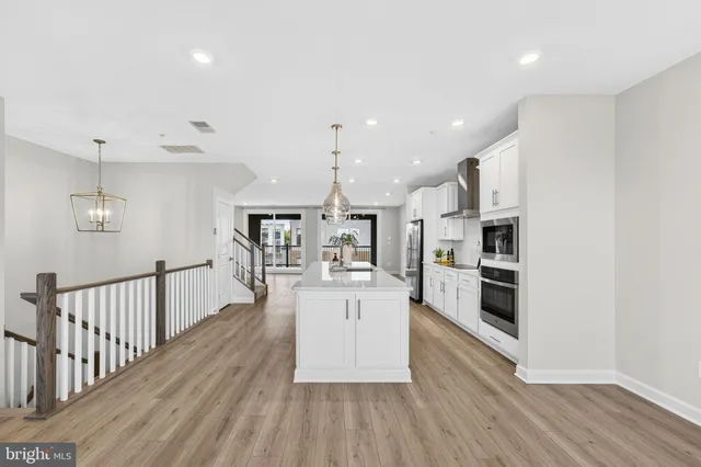 $3,895 | 21791 Express Terrace, Ashburn, VA 20147