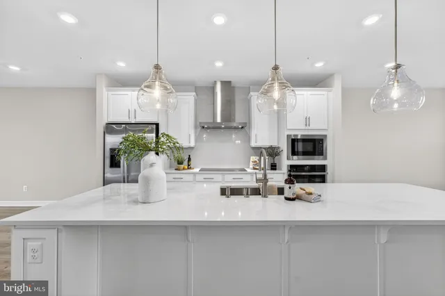 $3,895 | 21791 Express Terrace, Ashburn, VA 20147