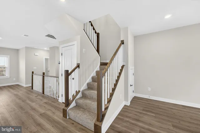 $3,895 | 21791 Express Terrace, Ashburn, VA 20147